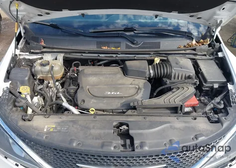 2018 Chrysler Pacifica Touring L from USA, damaged, VIN 2C4RC1BG0JR119771